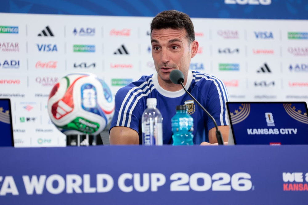 Scaloni define el once: la posible formación de Argentina para el debut ante Argelia