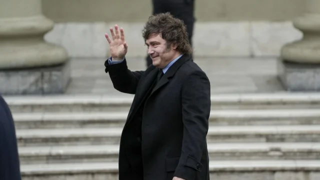 Milei defendió su plan económico y cruzó a empresarios, periodistas y opositores