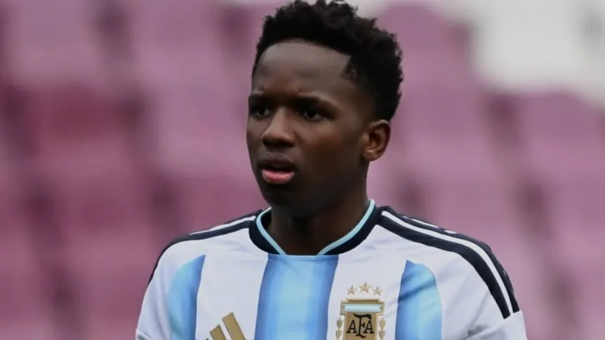 Quién es «Kiki» Ramos, la joya de Vélez nacida en Haití que debutó en la Selección Argentina Sub 17